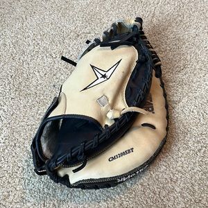 All Star Pro Series 33.5" Catcher's Mitt: CM3200SBT